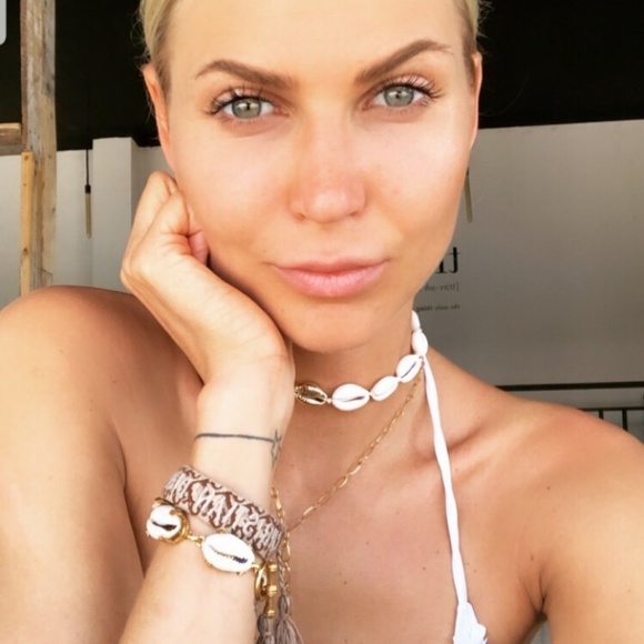 CASA B| Boho Puka Shell Necklace - Picture 2 of 2